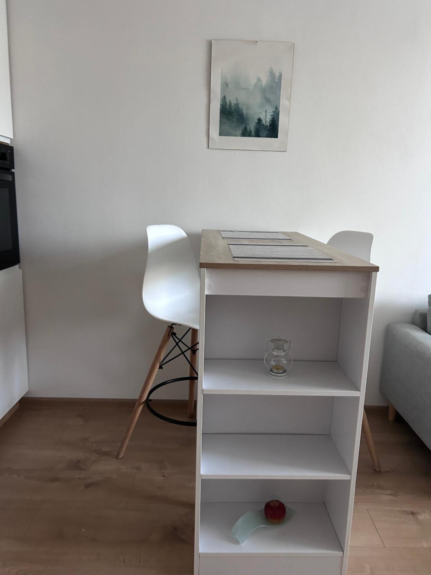 Netflix & Wifi Free Dvojizbovy Byt Blizko Centra - 24H Self Check-In Banská Bystrica Eksteriør billede
